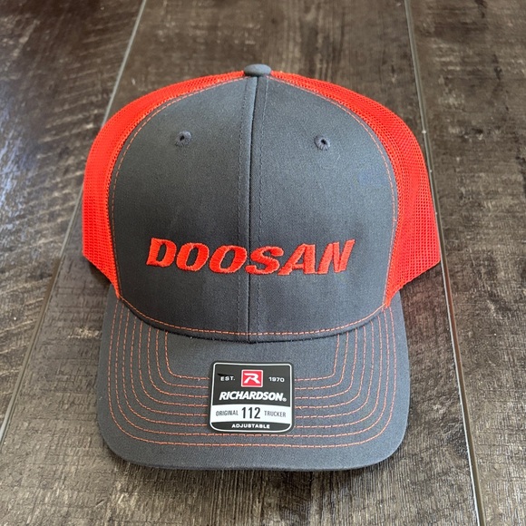 🔥$5 TODAY Doosan Gray & Orange Richardson Trucker Hat